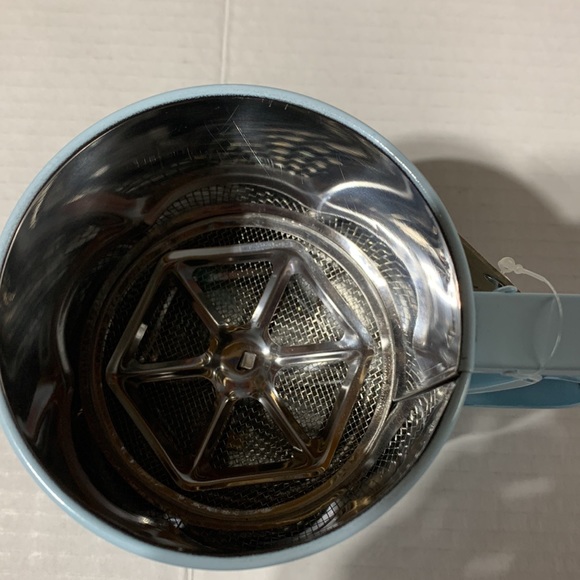 NWT Rae Dunn Turquoise Mini Flour Sifter With SIFT on it - Picture 4 of 6